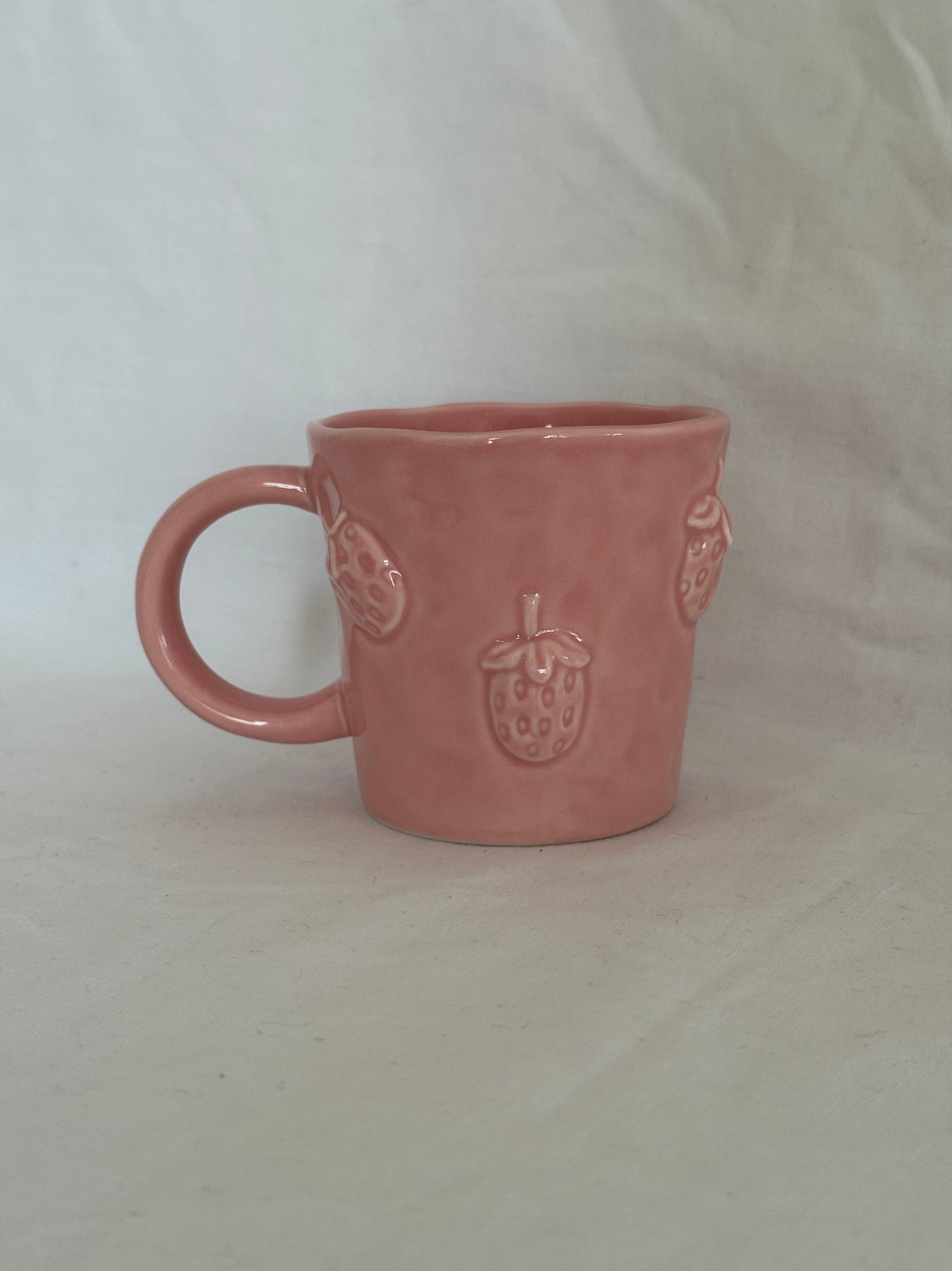 Fraise en Rose Ceramic Mug