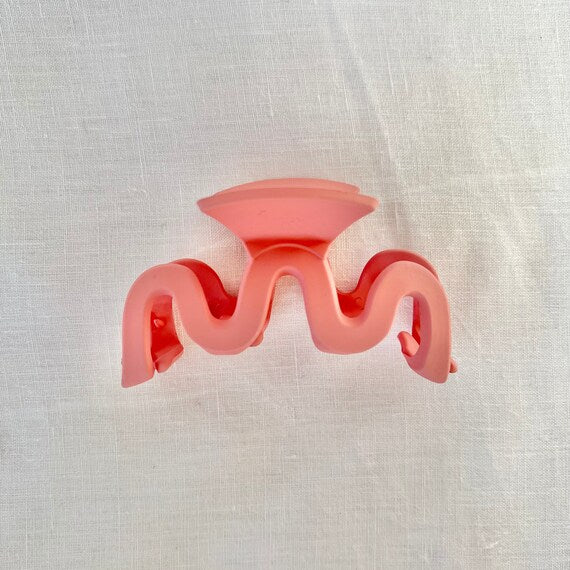 Squiggle Hair claws in Coral shades